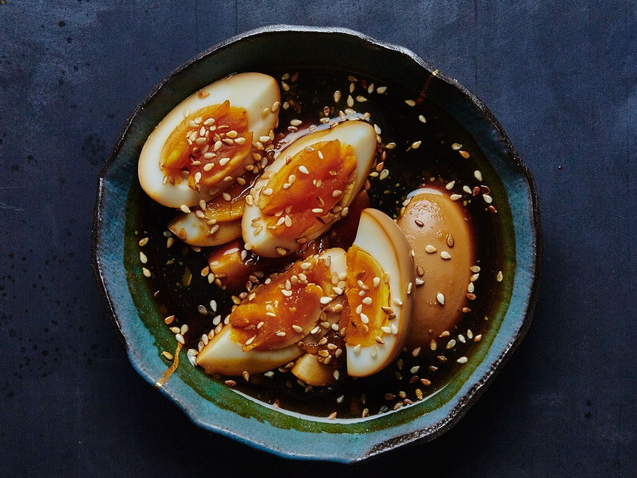 braised-hard-boiled-eggs-recipe-soy-sauce-eggs