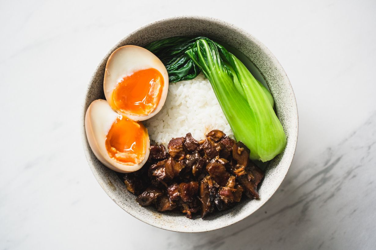 taiwanese-braised-pork-rice-recipe-lu-rou-fan