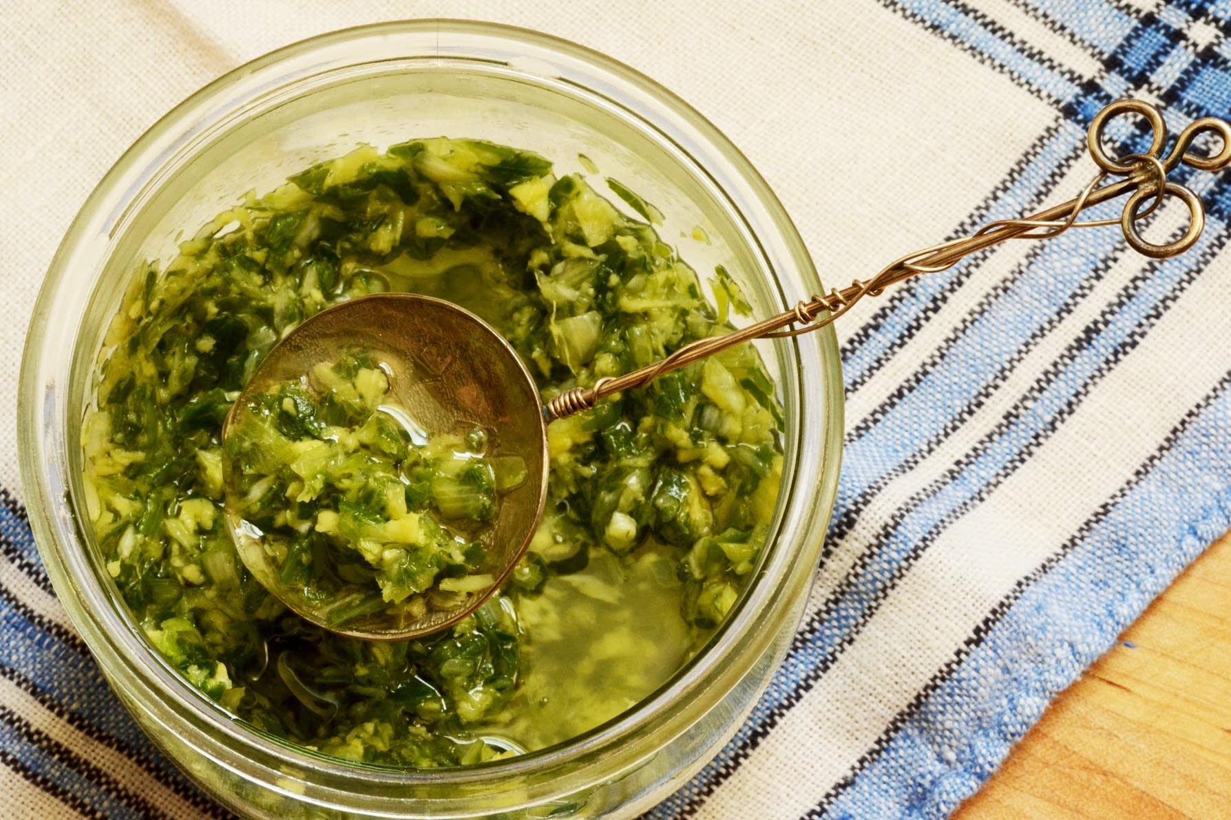 ginger-scallion-sauce-standalone-condiment-recipe